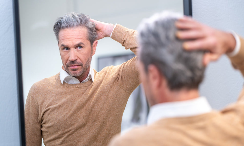 Le stress est-il à l'origine des cheveux blancs ?